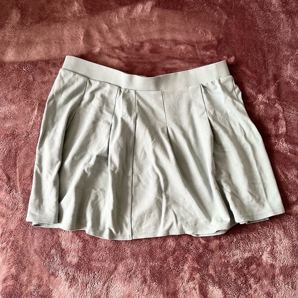 Mid Rise Mini Skirt - Picture 2 of 3